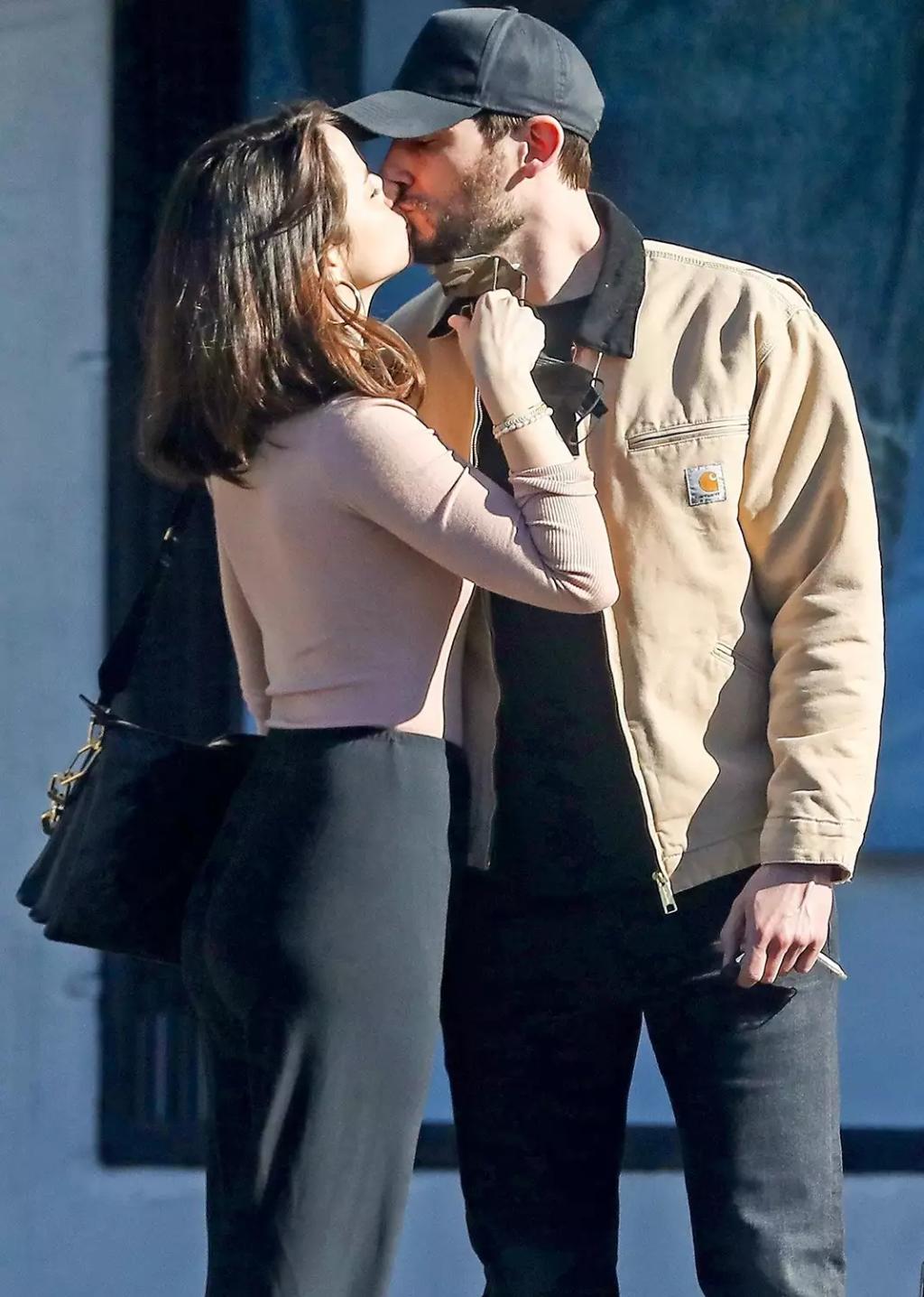 ana-de-armas-paul-boukadakis-0bc1b0efd7f243329daa09d9126db6cc.webp.jpg