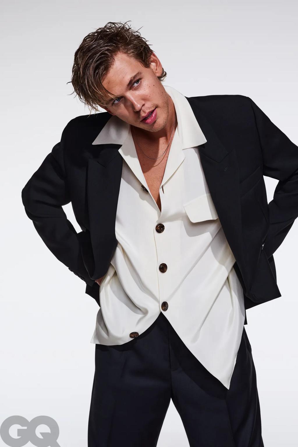 GQ_JUNE_SOCIAL_ONLINE_CROPS_AustinButler_Online8.webp.jpg