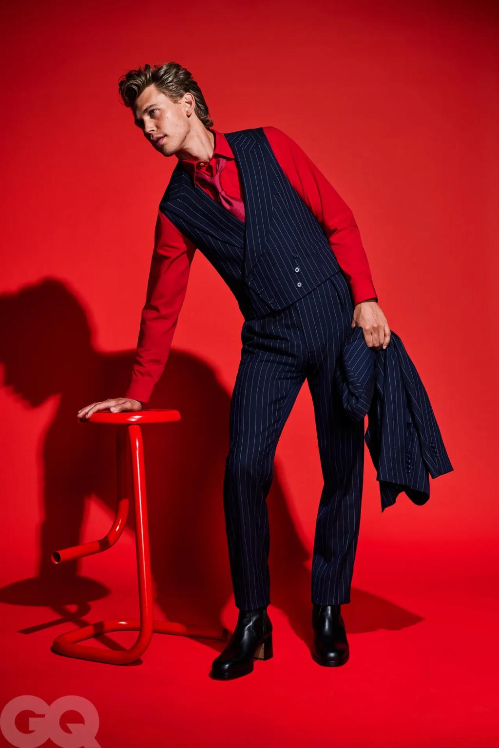 GQ_JUNE_SOCIAL_ONLINE_CROPS_AustinButler_Online7.webp.jpg