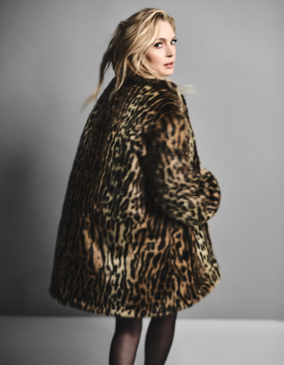 elm060125wllindsaylohan-002-682f3cd5b7c50.jpeg