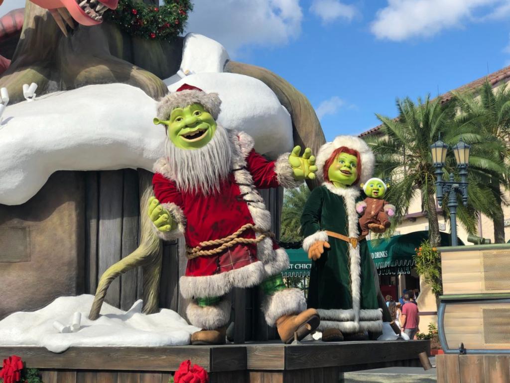 Universal-Shrek-Christmas-parade-18-9365806-1200x900.jpg
