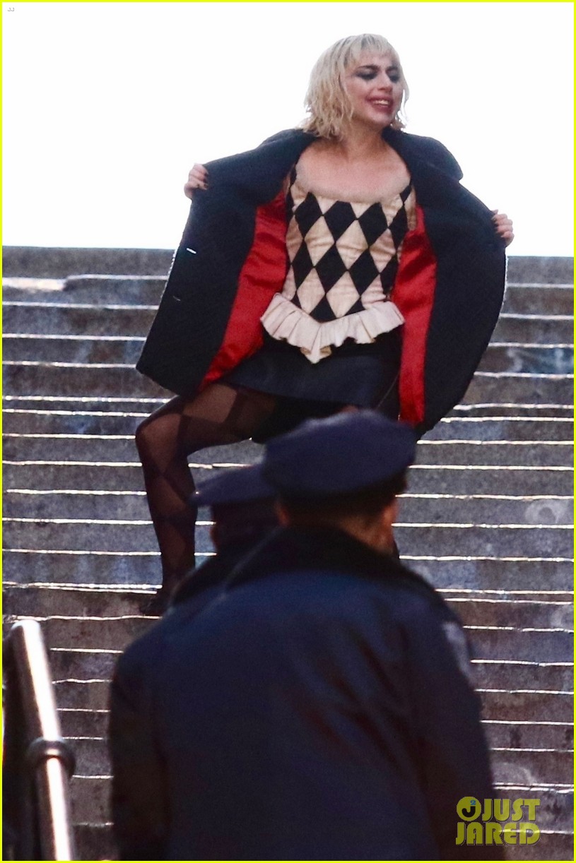 lady-gaga-joaquin-phoenix-song-dance-stairs-help-fall-over-22.jpg