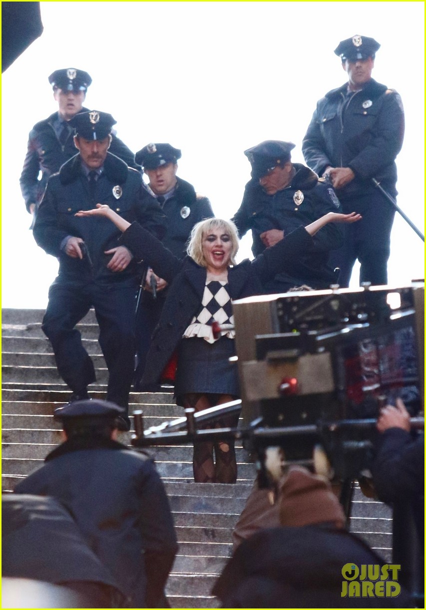 lady-gaga-joaquin-phoenix-song-dance-stairs-help-fall-over-26.jpg