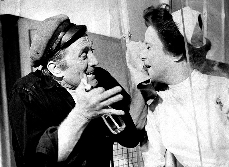 Kirk_Douglas_-_1963.jpg