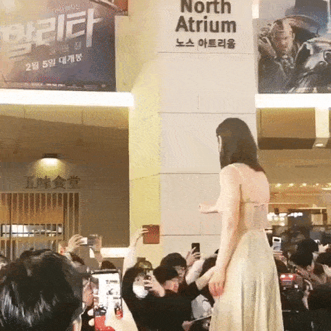 4C190353-0230-4E89-8EAC-DA47DA7EB4AA.gif