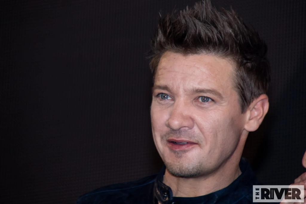 Tokyo-Comic-Con-2018-Jeremy-Renner-15.webp.jpg