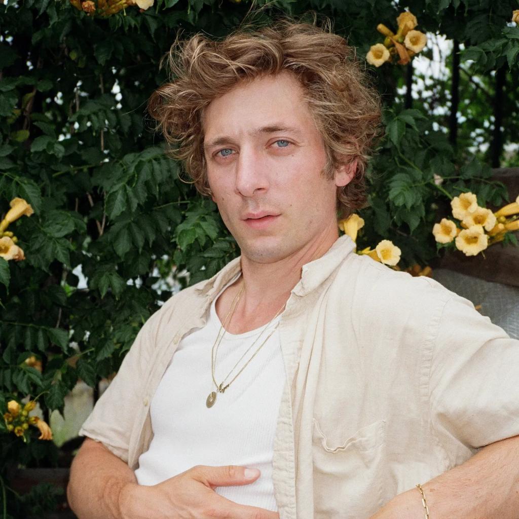 Jeremy Allen White is being eyed to star in Luca G.jpg