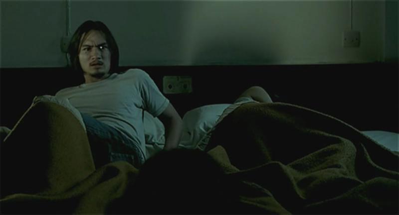 Shutter.2004.DVDRip.XviD.AC3.iNT.CD2-MoMo.avi_001538496.png.jpg
