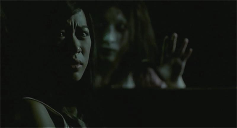 Shutter.2004.DVDRip.XviD.AC3.iNT.CD2-MoMo.avi_000747789.png.jpg