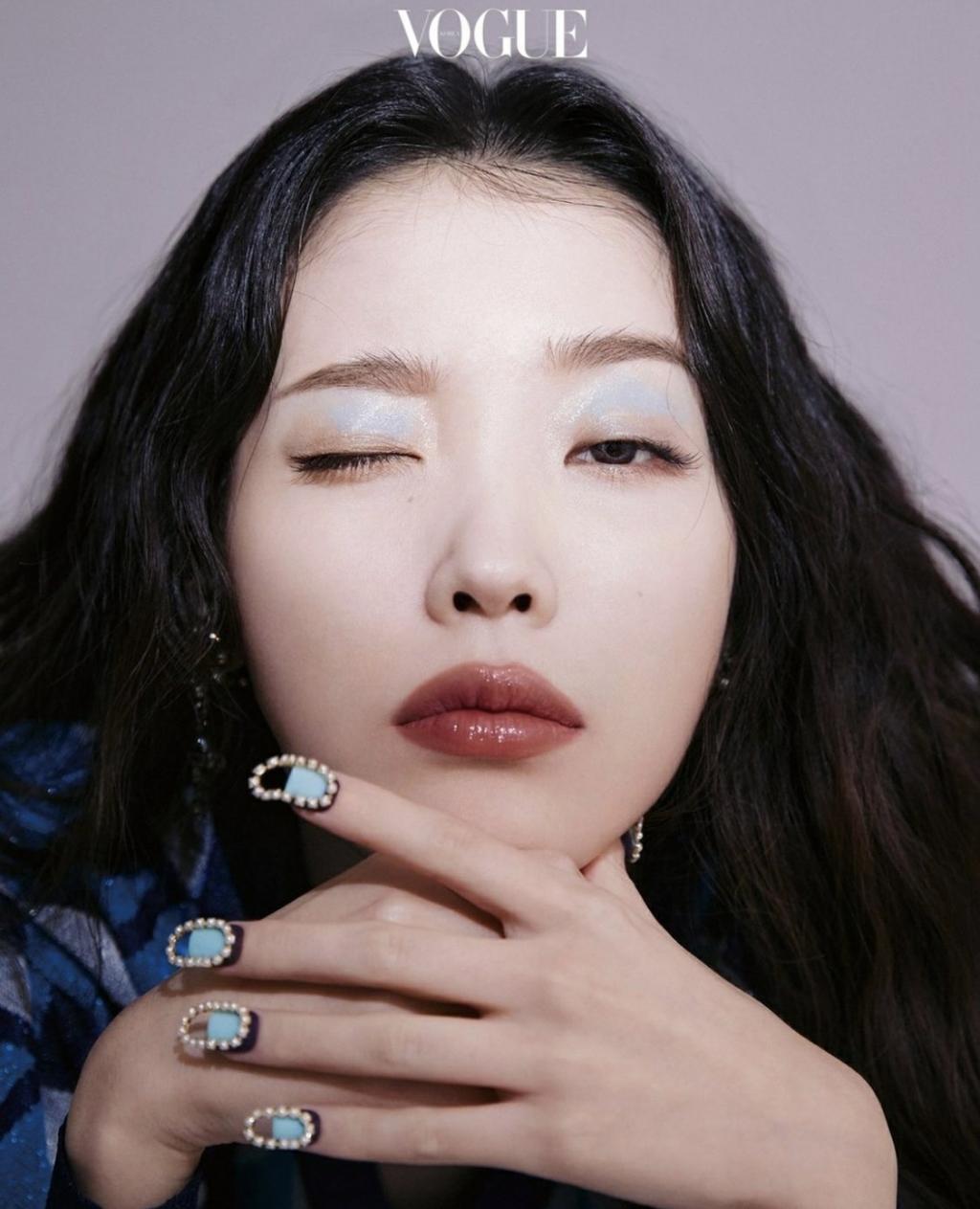익스트림무비 - 아이유 보그 5월호 화보