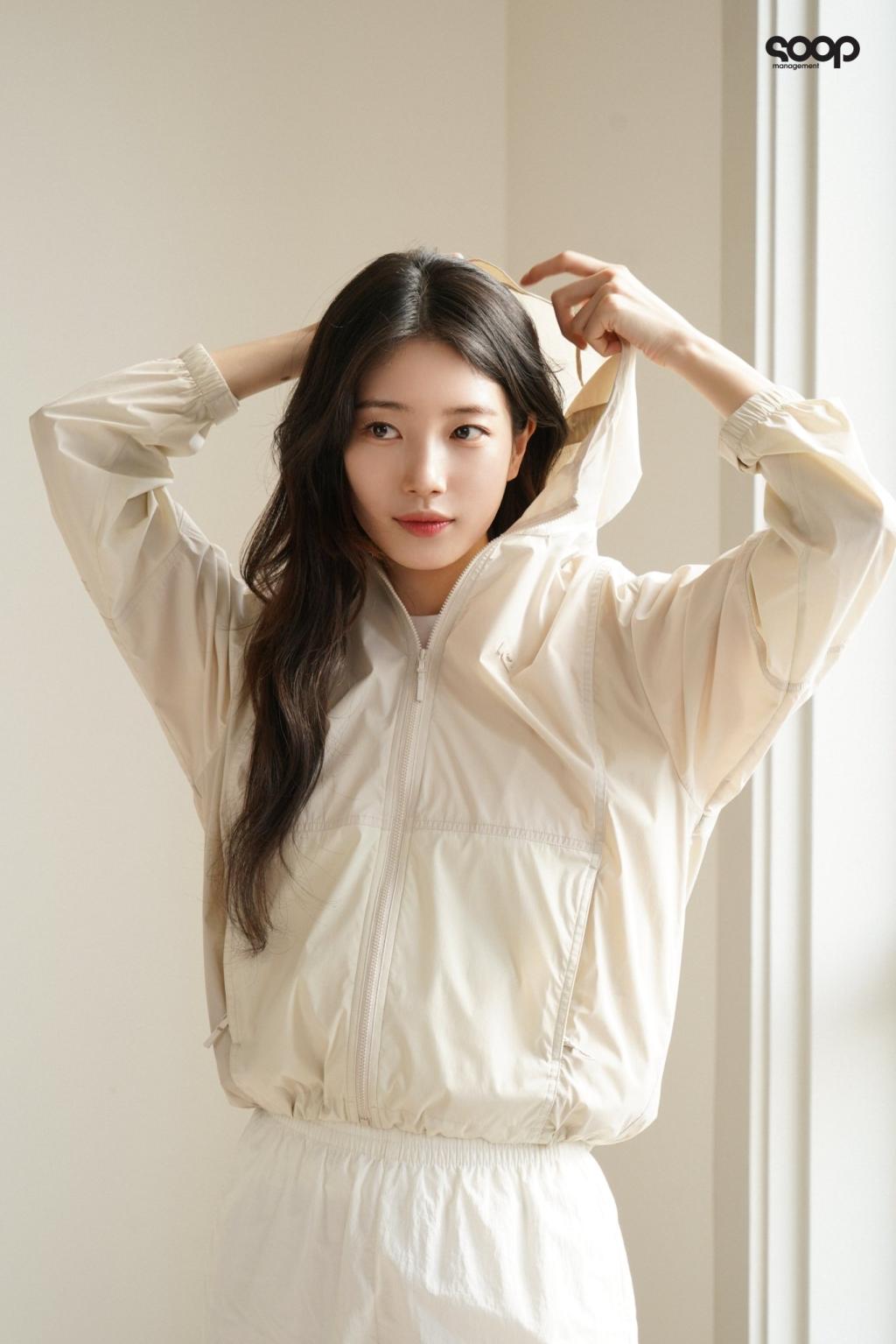 수지의 미소마치 봄 햇살 같아????????#광고 #수지 #SUZY#케이투 #K2#매니지먼트숲 # (1).jpg