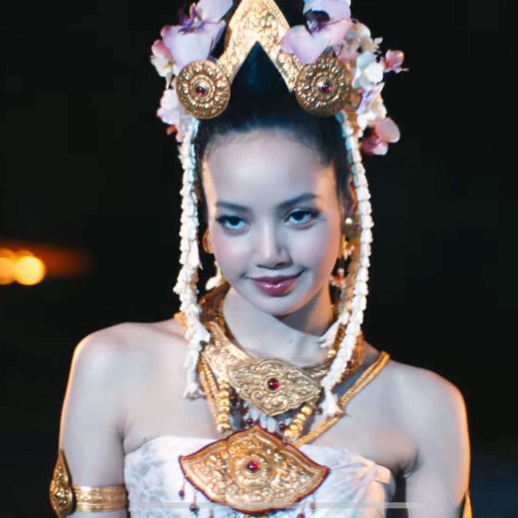 RT @FilmUpdates_ Lisa makes her acting debut in ‘T.jpg