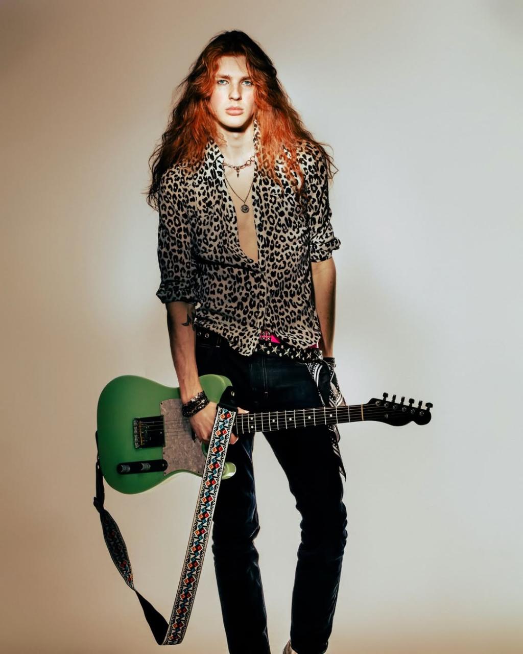 Don’t blink ????Shot by @greg.alders Follow @hunterroadofficial ????#model #rocknroll #yuh.jpg