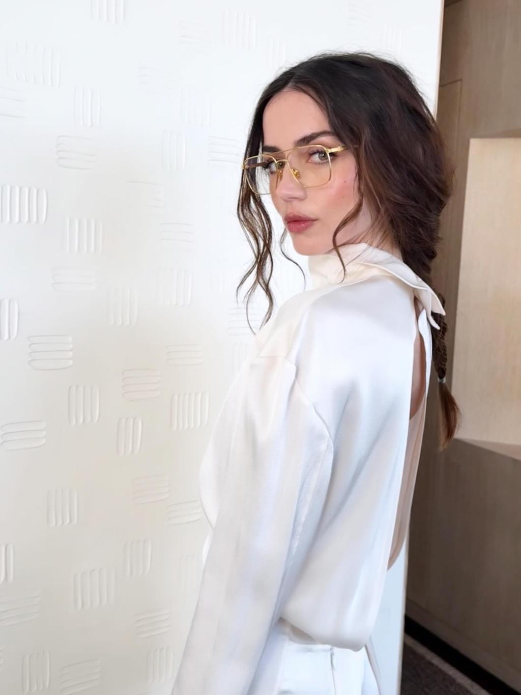 UD_ana_d_armas_3849902664150744006_145725819_2026_ 3_ 11_.jpg