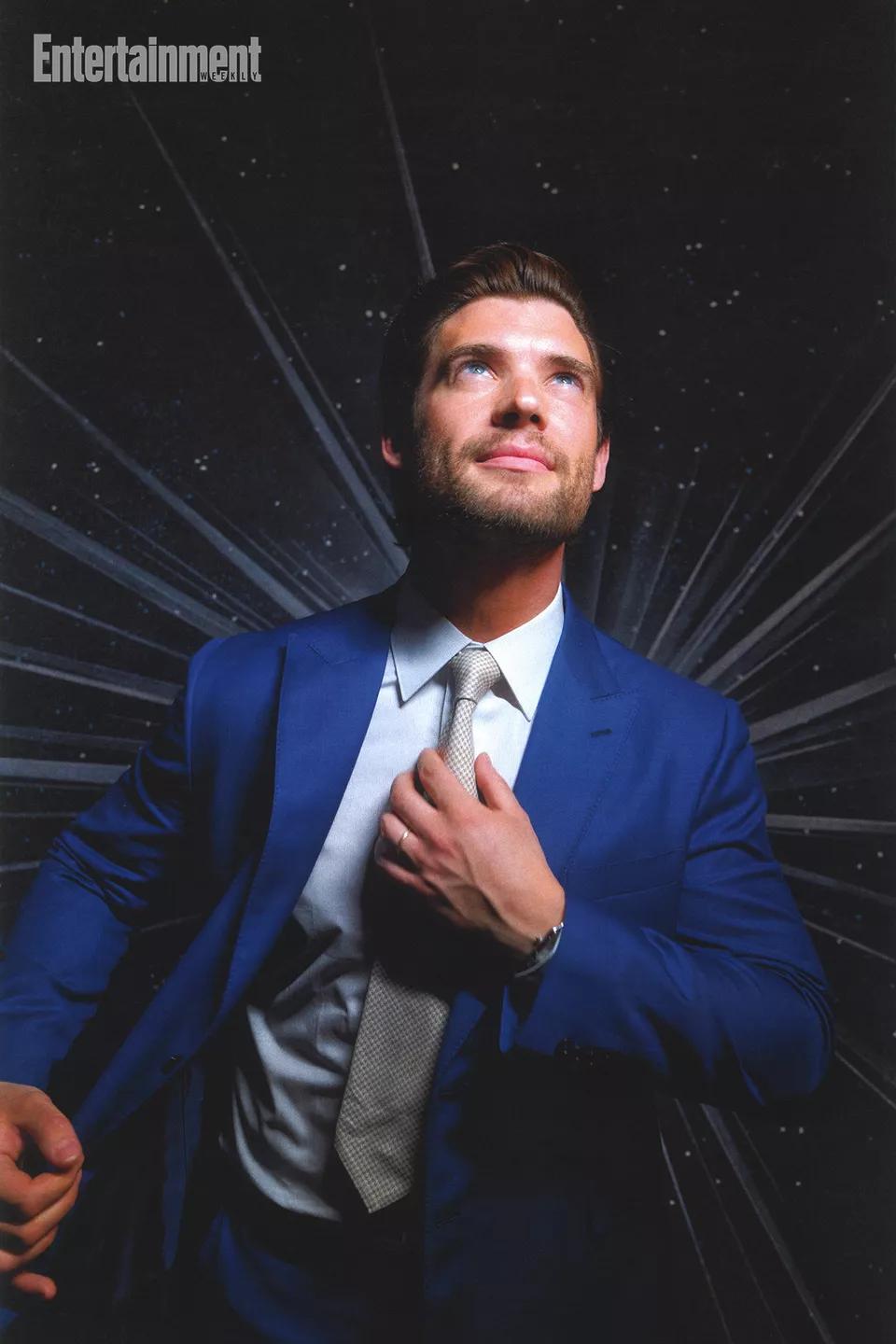 Superman-Cover-Shoot-060725-08-2b8095f20d804658a25ac2937bb7271d.webp.jpg