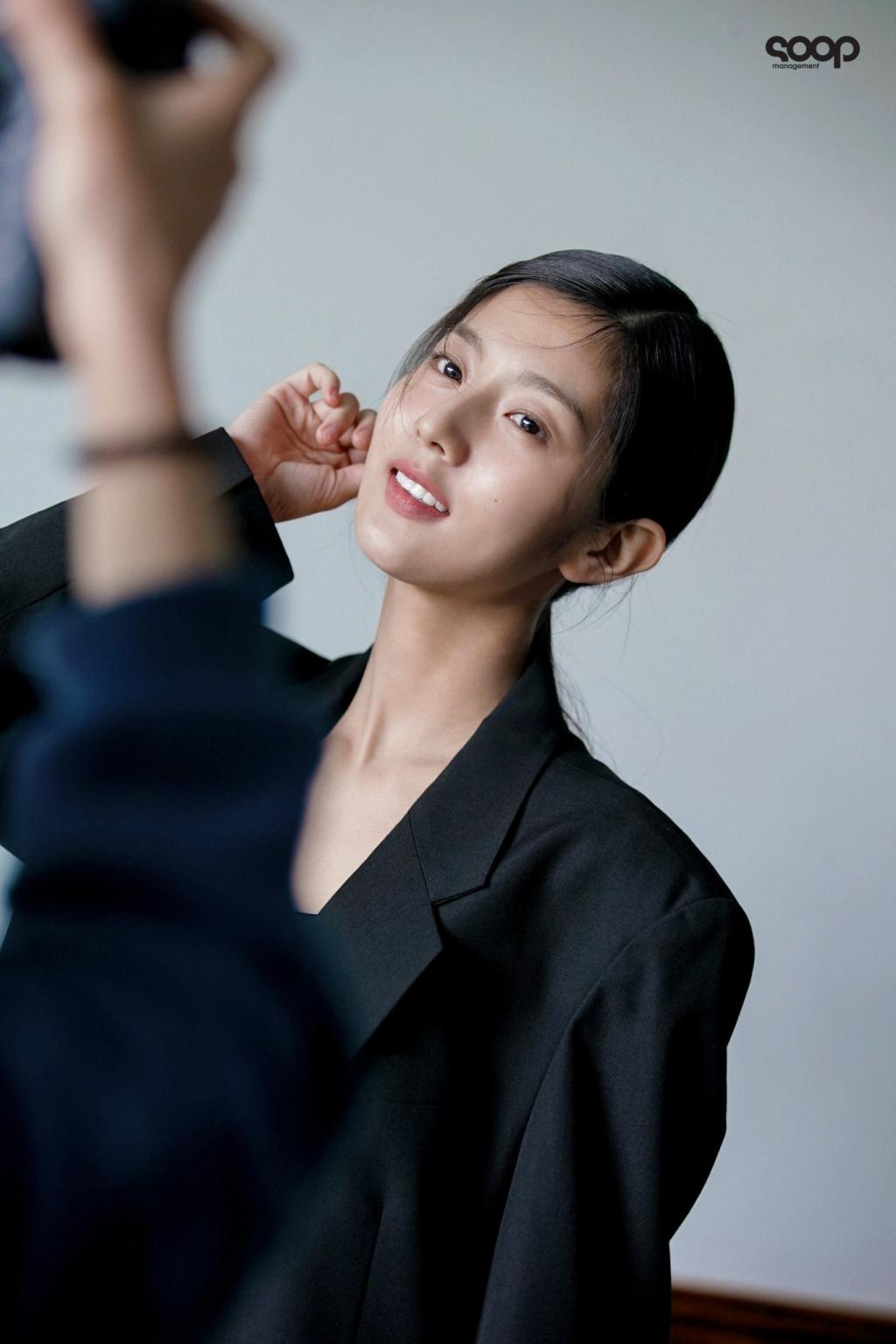 다채로운 얼굴, 완벽한 소화력.보고 또 봐도 새로운 은수 배우 최고 _⸜( •ᴗ• )⸝_ (1).jpg