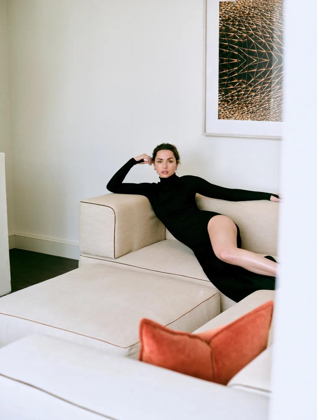 ana-de-armas-wwd-weekend-MS-03.webp.jpg