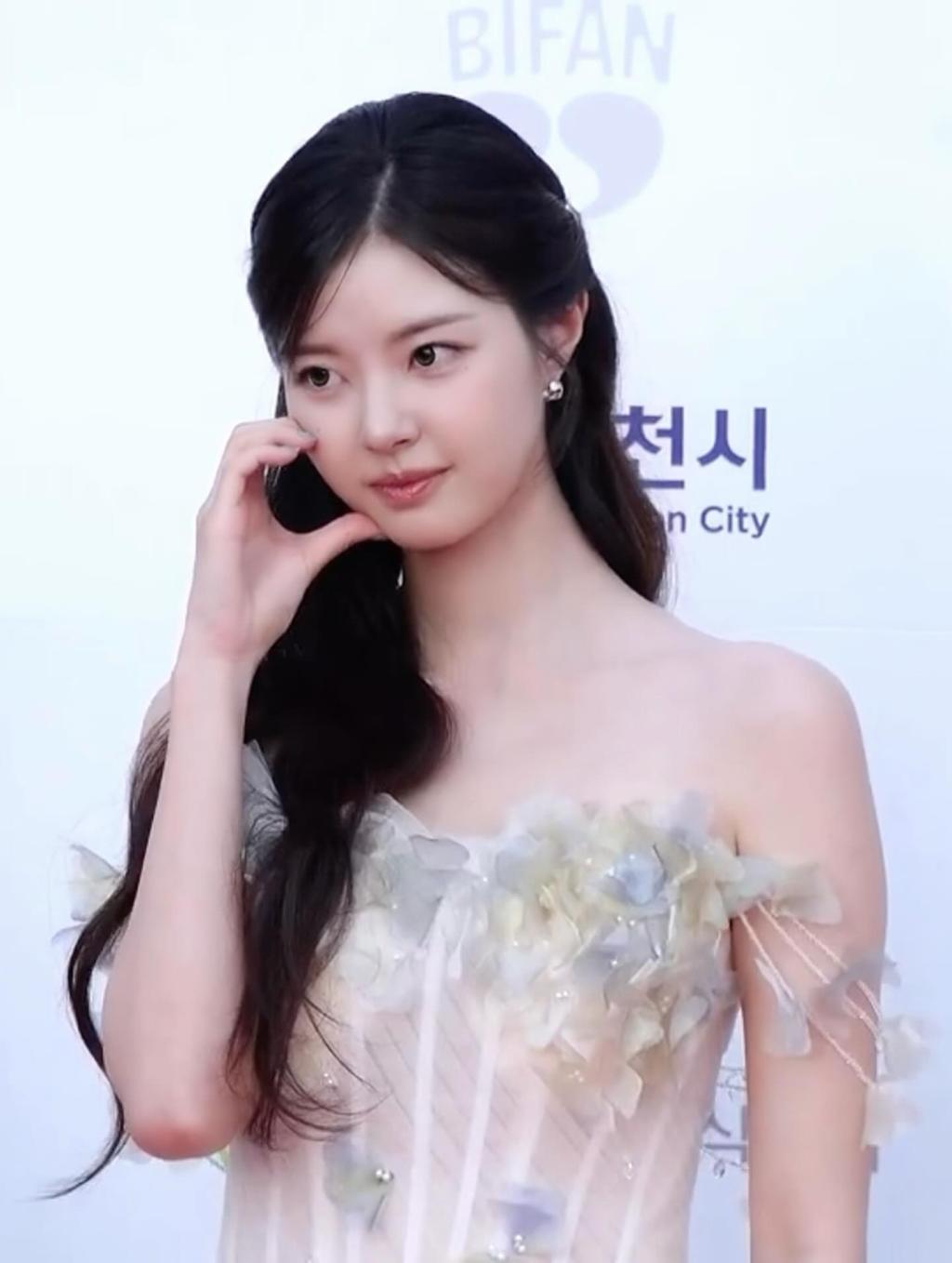 UD_red_yeji_3669151515169582681_41069524886_2025_ 7_ 4_.jpg