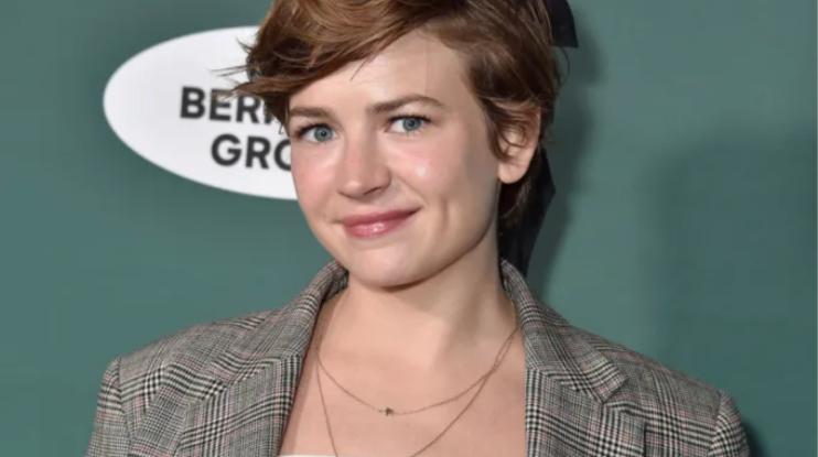 FireShot Capture 1000 - Britt Robertson To Star In Holiday Rom-Com ',Love Unexpected&#039, - deadline.com.png.jpg