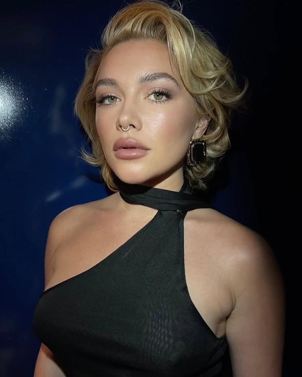 Florence Pugh stuns in new picture.jpg