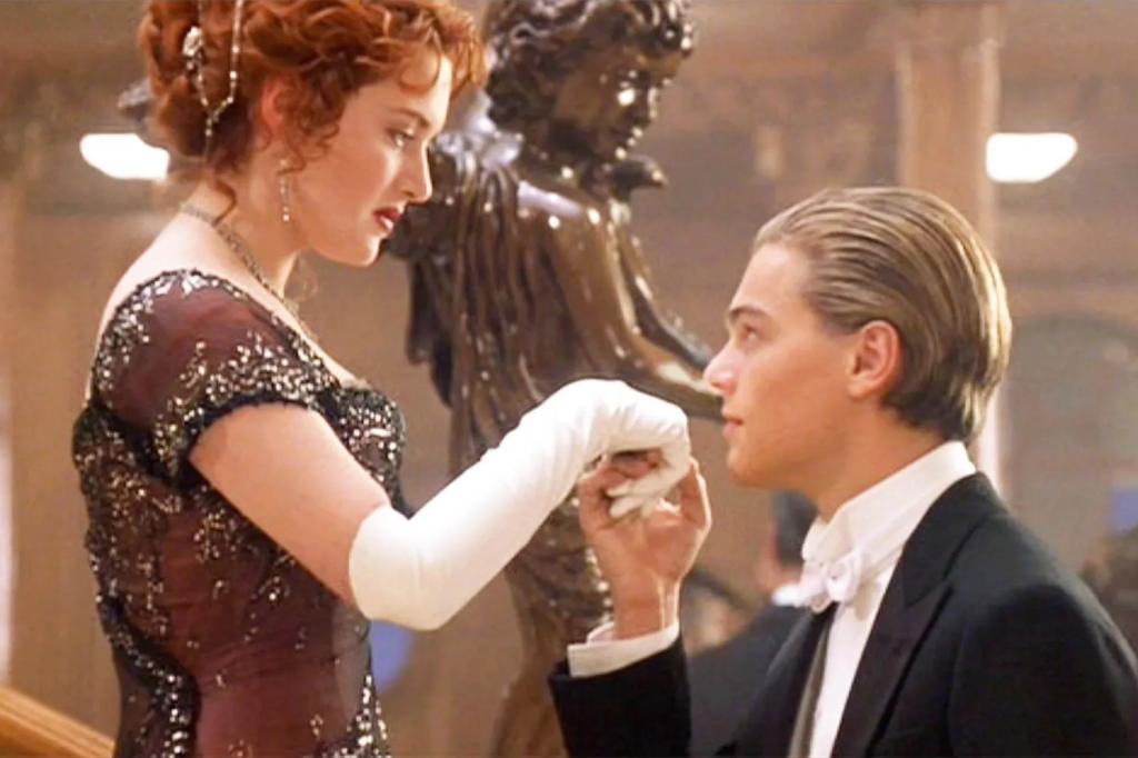 Titanic-Kate-Winslet-Leonardo-DiCaprio-101425-fee990dbdf4e40698ef0ee2e85dc9523.webp.jpg