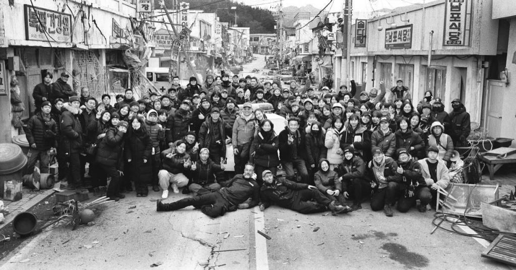 익스트림무비 - 나홍진 인스타에 있는 '호프' 제작진 단체샷들