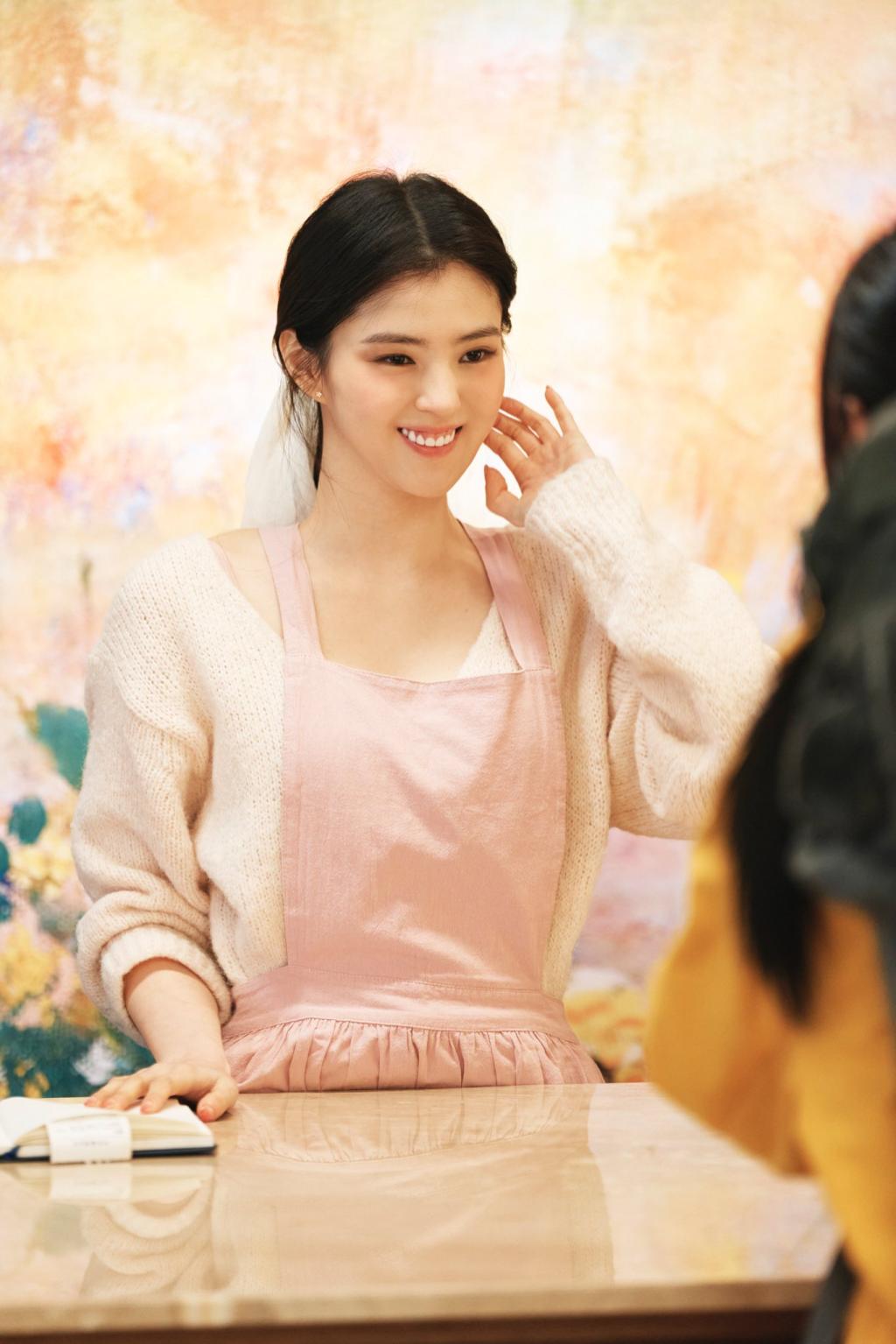 상냥한 미소 뒤 상반된 강렬한 눈빛평범한 일상을 꿈꾸며 기꺼이 위험에 뛰어드는 '미선' 독.jpg