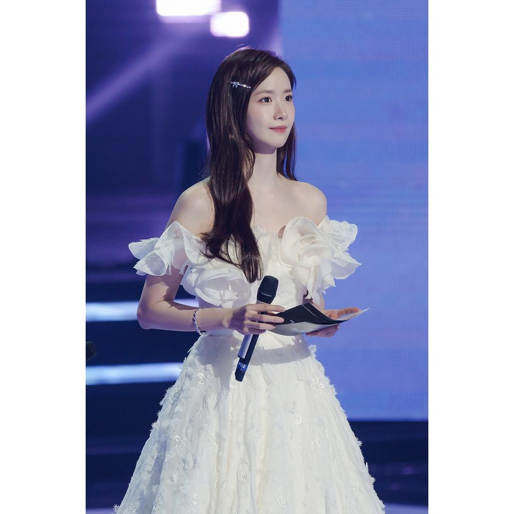 limyoona_official_1738220400_3552584572094693853_42166869233.jpg