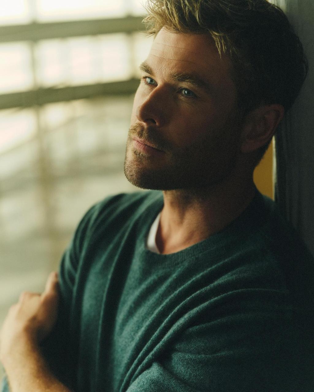 UD_chrishemsworth_3477358570214422755_1822594644_2024_ 10_ 16_.jpg