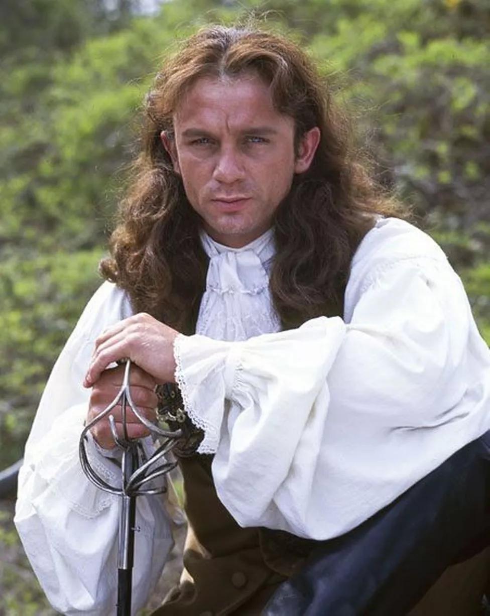 668613_1446812009_daniel-craig2_26955006c3a8eb954b86997162468319.webp.jpg