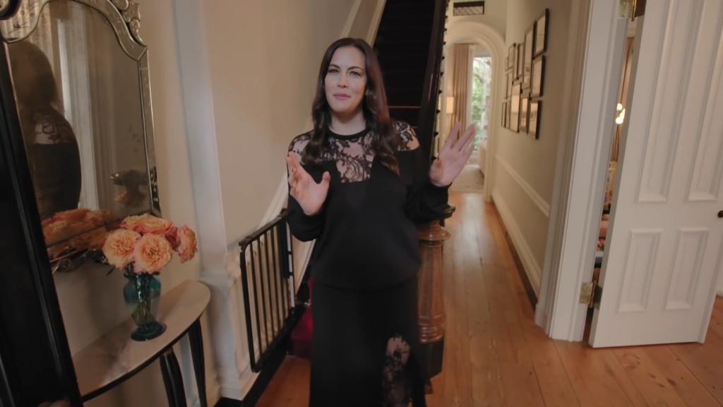 Inside Liv Tyler',s Gut-Renovated NYC Brownstone _ Open Door _ Architectural Digest (1080p) (2).mp4_20210323_170615.541.jpg