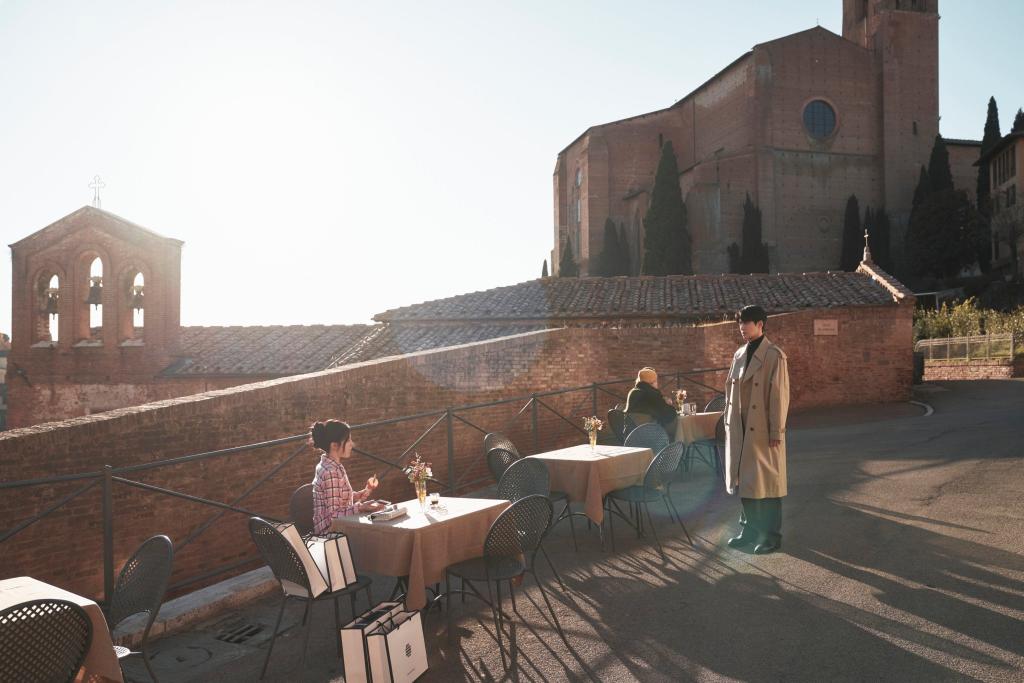 2010549854108545099 (1).jpg