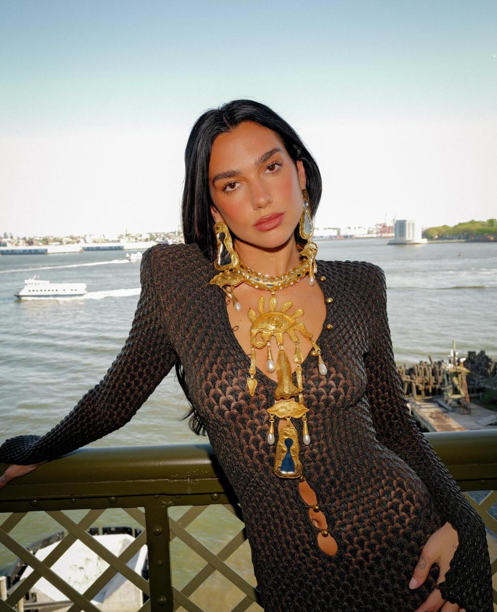 UD_dualipa_3621444223267904199_12331195_2025_ 5_ 2_.jpg
