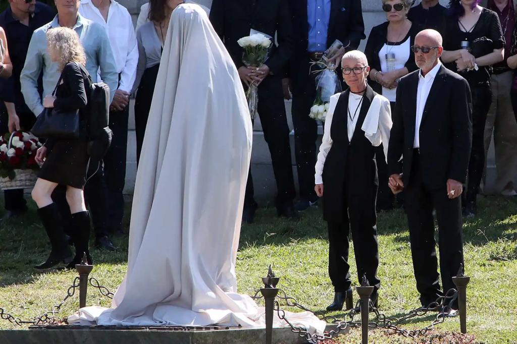 Irina-Yelchin-Victor-Yelchin-Anton-Yelchin-Life-Celebration-And-Statue-Unveiling-Ceremony-2017-061325-598bc58607bb47509d7c.webp.jpg