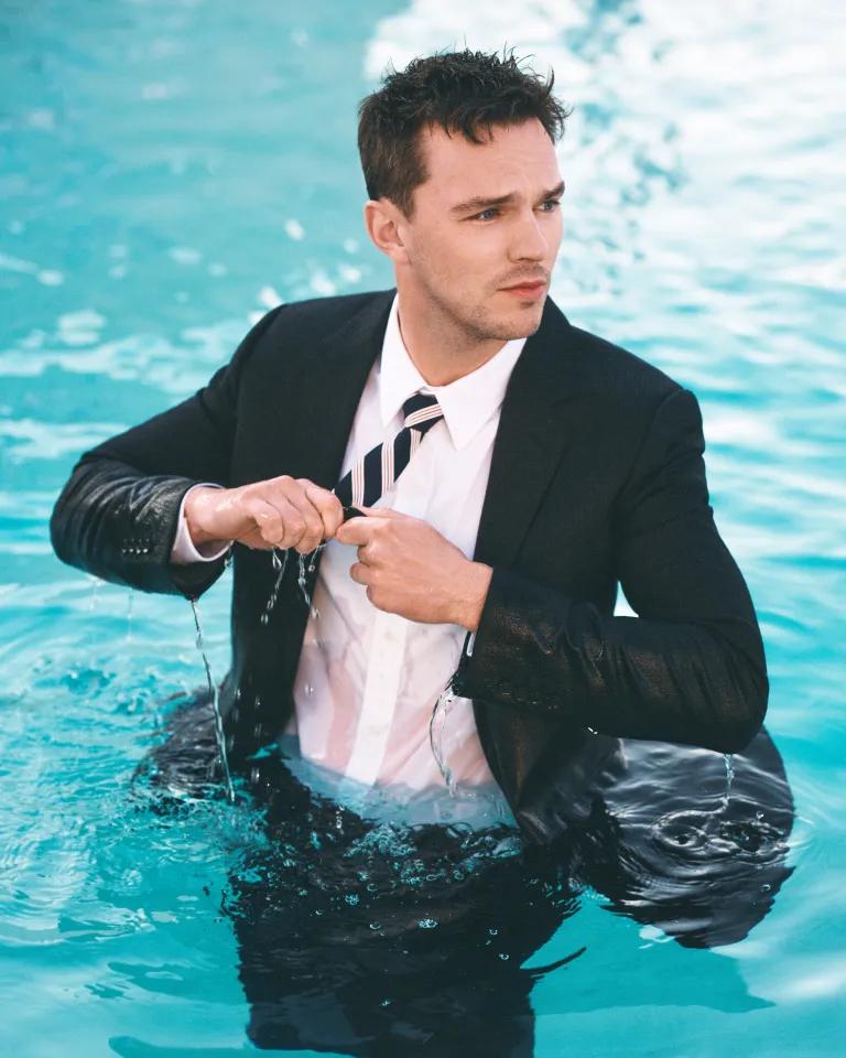 S06_NICHOLAS_HOULT_0048_RGB.webp.jpg