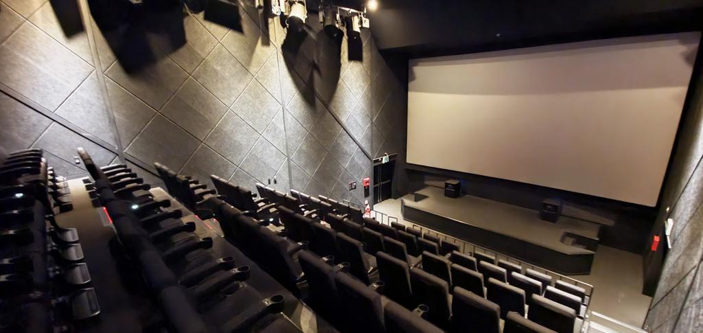 익스트림무비 - 전주유일 4DX관 전주고사 4DX