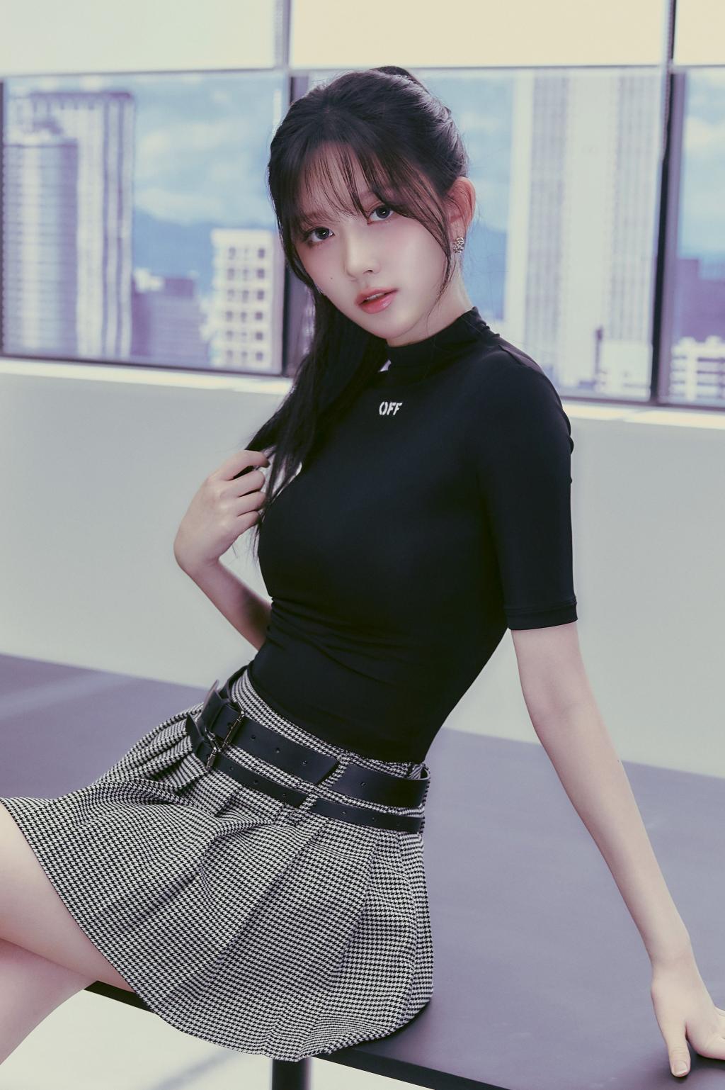 Guri56GXYAA11YB.jpg