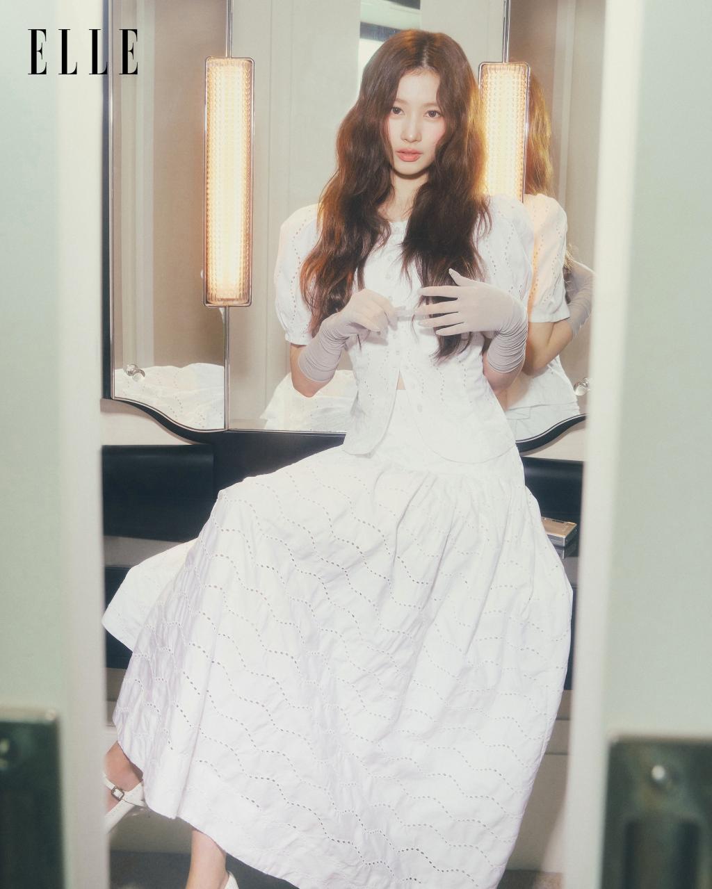 elletaiwan_1777606437_3887165925443598366_456030220_2.jpg