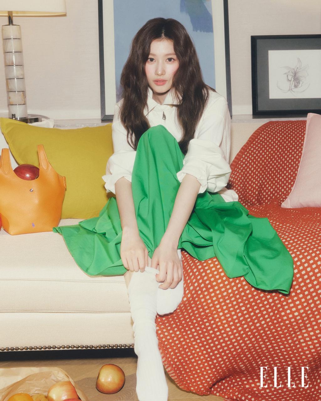 elletaiwan_1777607184_3887171850879441934_456030220_1.jpg
