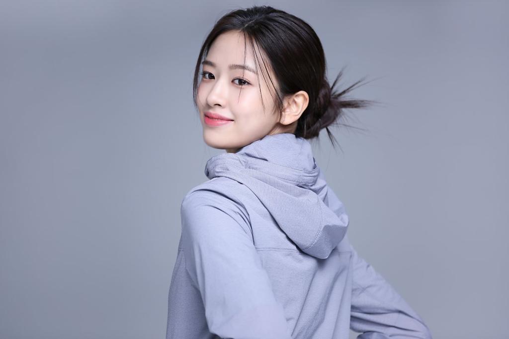 안유진_X_‘NEPA’_광고_촬영_현장_비하인드_(18).jpg