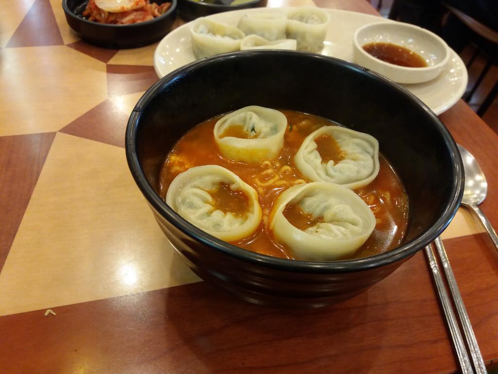 익스트림무비 - 전 김밥천국에서 만두라면을 시켜먹지 않아요,,,왜냐면,,, 익스트림무비 - 전  김밥천국에서  만두라면을  시켜먹지 않아요,,,왜냐면,,,