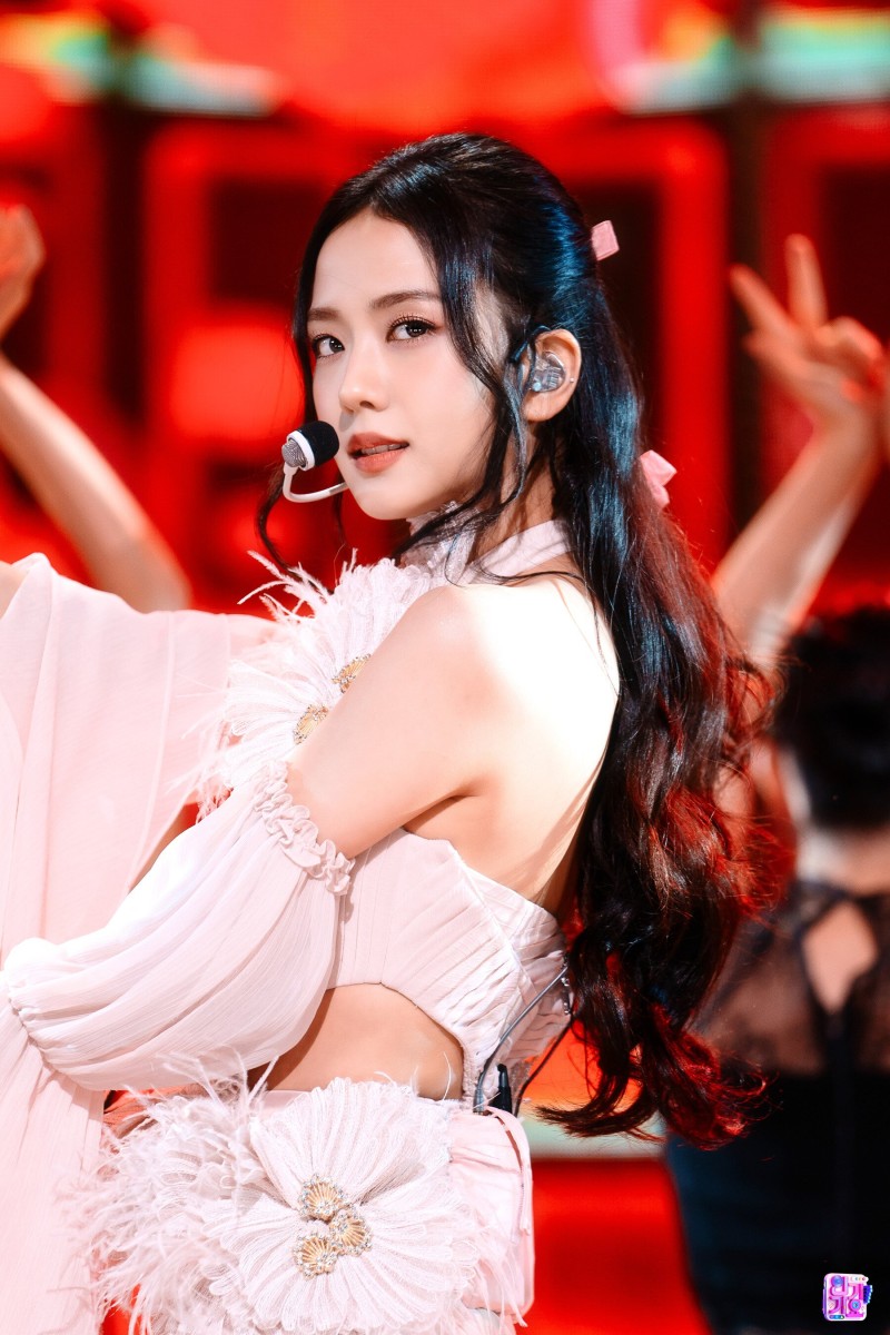 230416-BLACKPINK-Jisoo-FLOWER-1.jpeg