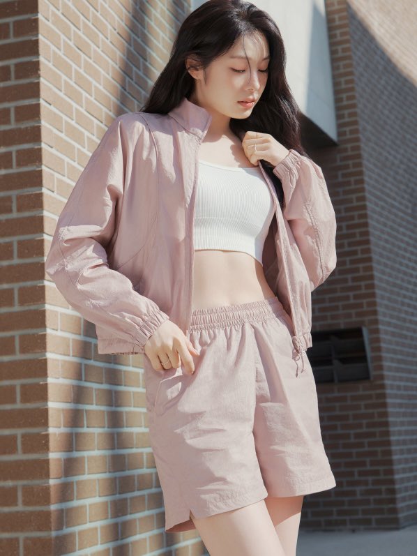 뉴발란스 Glossy Pink Spring with YUNA #김연아 (3).jpg