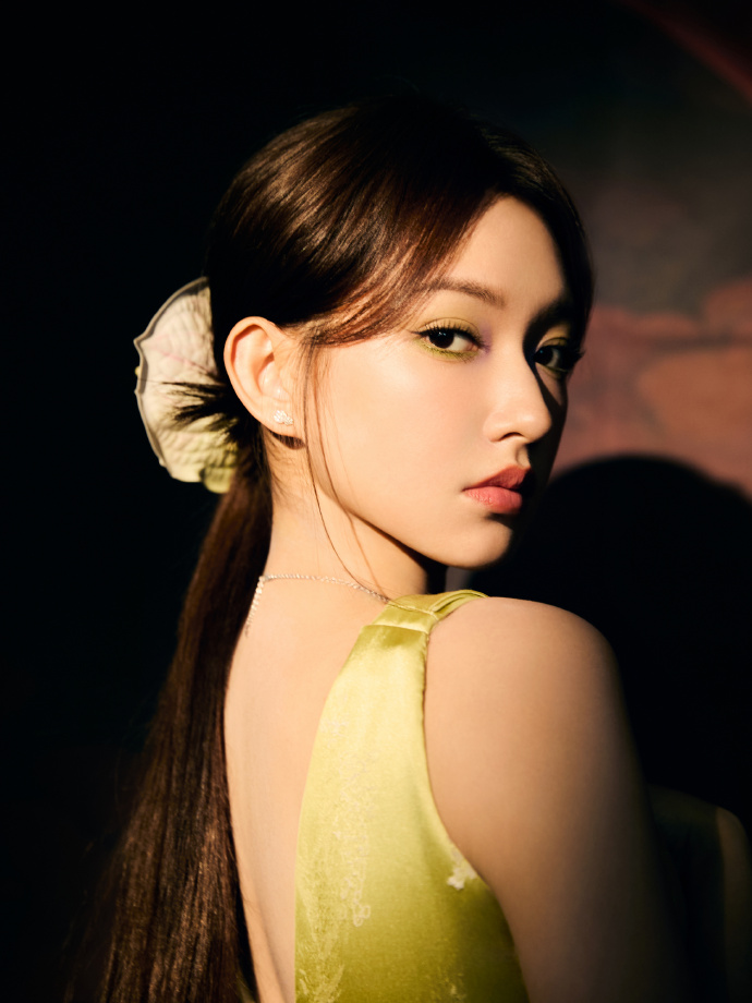 006jQIIWly1hq8sa6f38mj32r33o4kjn.jpg