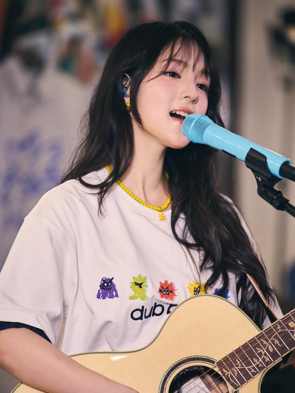 Wonderful Friday Nights with music???? [LISTENING PARTY]????????????????????????@billboard_korea #listeningparty (4).jpg