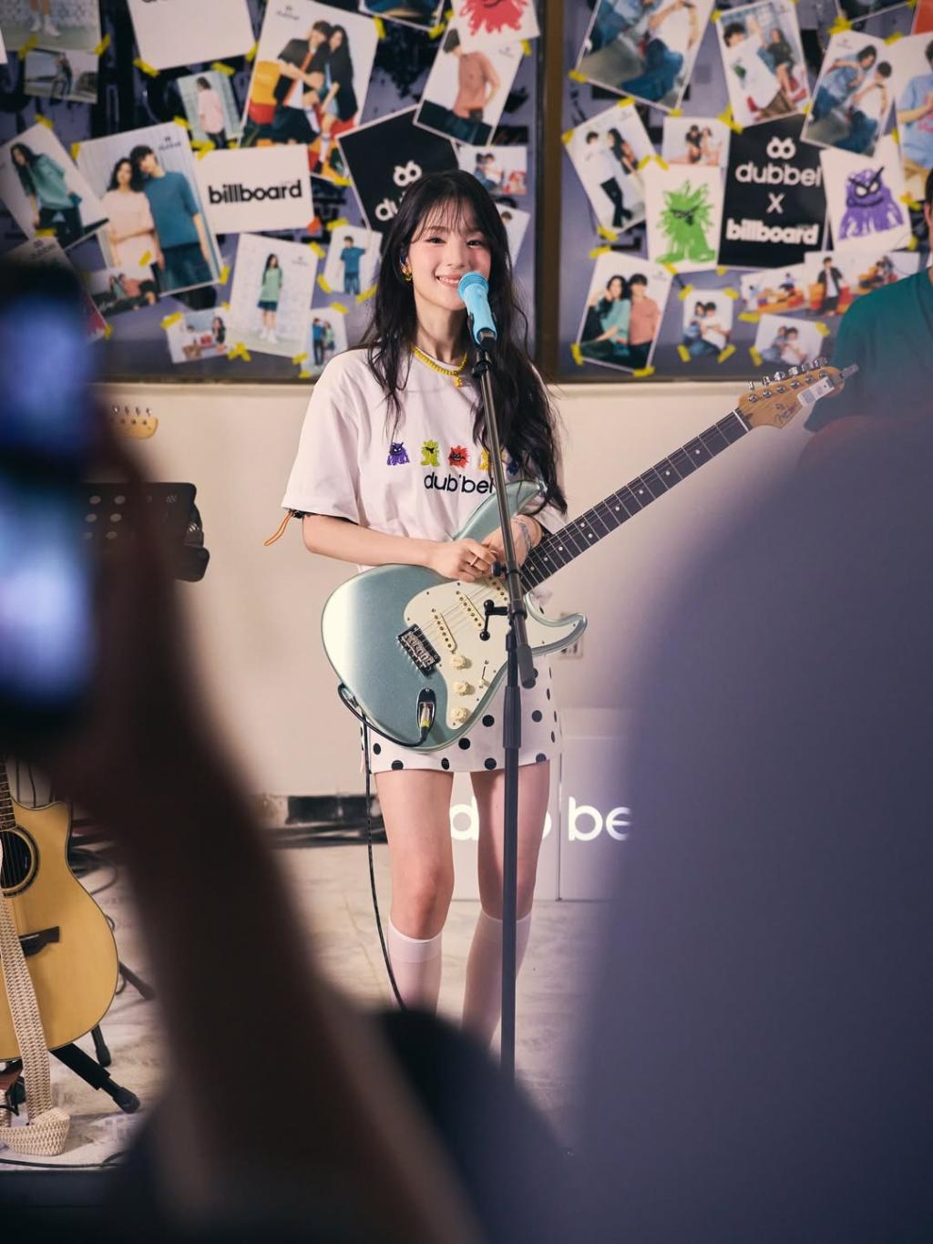 Wonderful Friday Nights with music???? [LISTENING PARTY]????????????????????????@billboard_korea #listeningparty (1).jpg