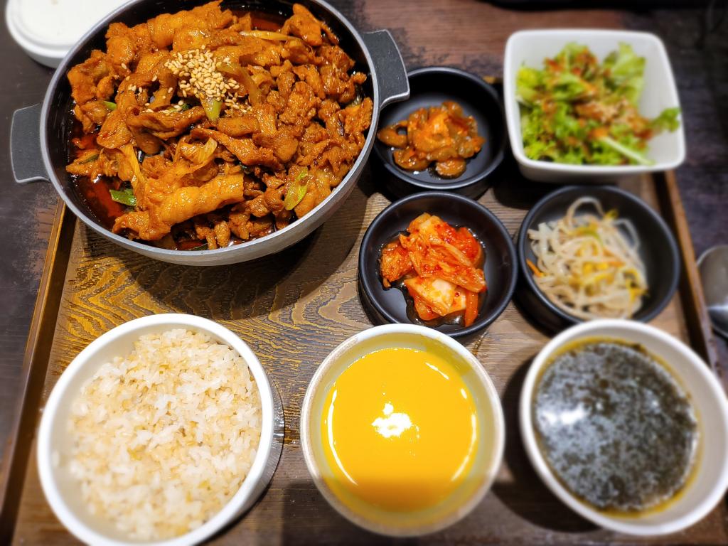 익스트림무비 - [Bifan] 부천터미널 소풍에 어마어마한 식당