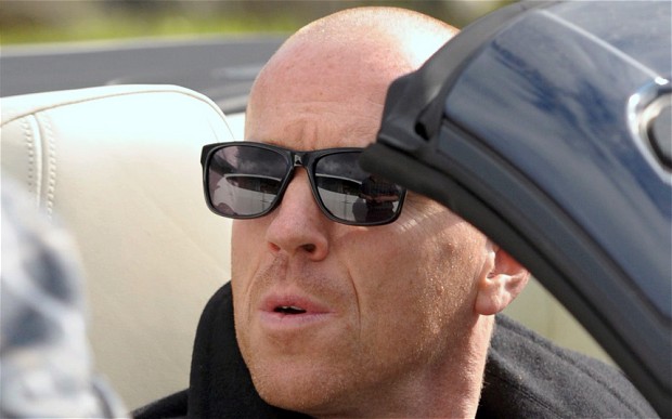 damian-lewis-shave_2599775b.jpg