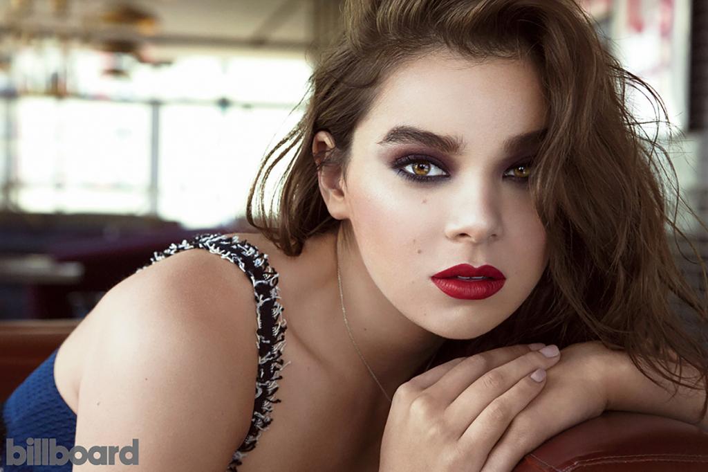 Hailee-Steinfeld-Billboard-2015_1.jpg