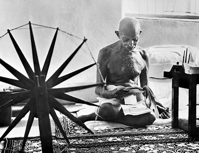 Mohandas-Karamchand-Gandhi-04.jpg